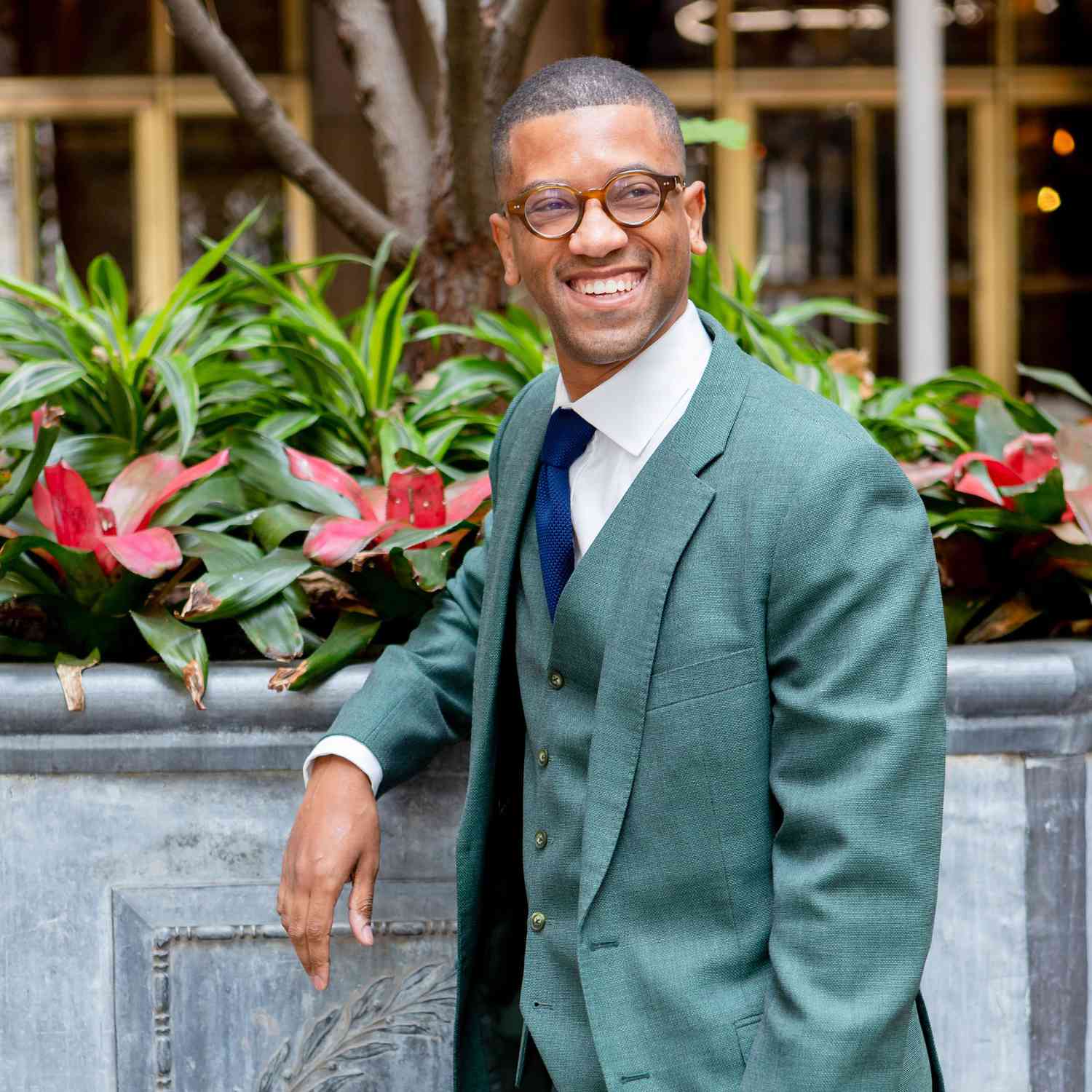 files/colorful-wedding-suit-teal-recirc-phillip-van-nostrand-0e37c53aef514206947159f3b727eb2d.jpg